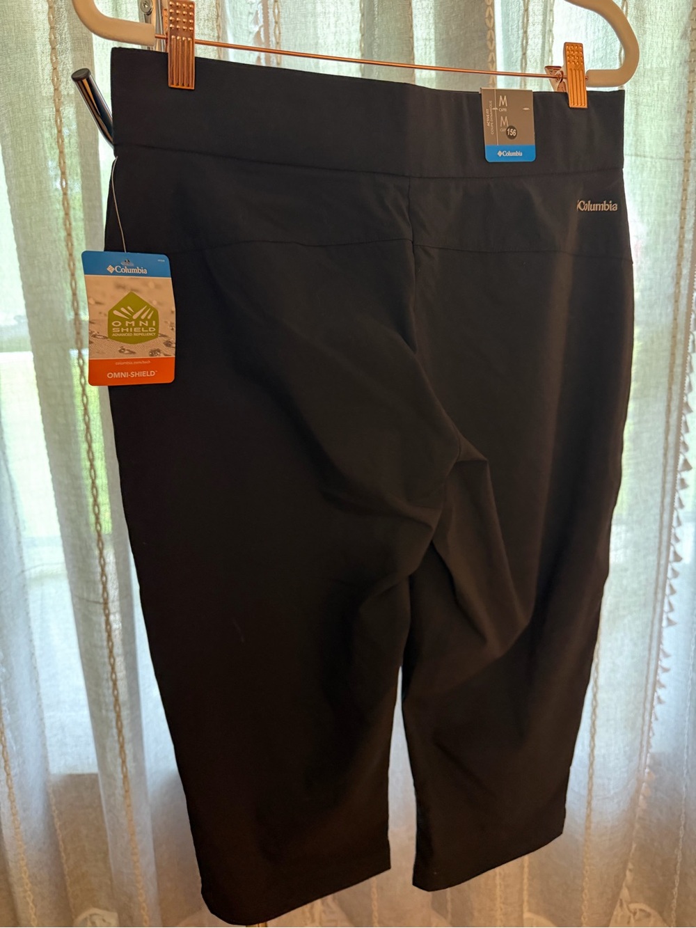 Columbia Black Straight-Leg Pull-On Capri Pants.